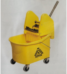 32 qt Grizzly sidepress bucket and wringer combo M2 